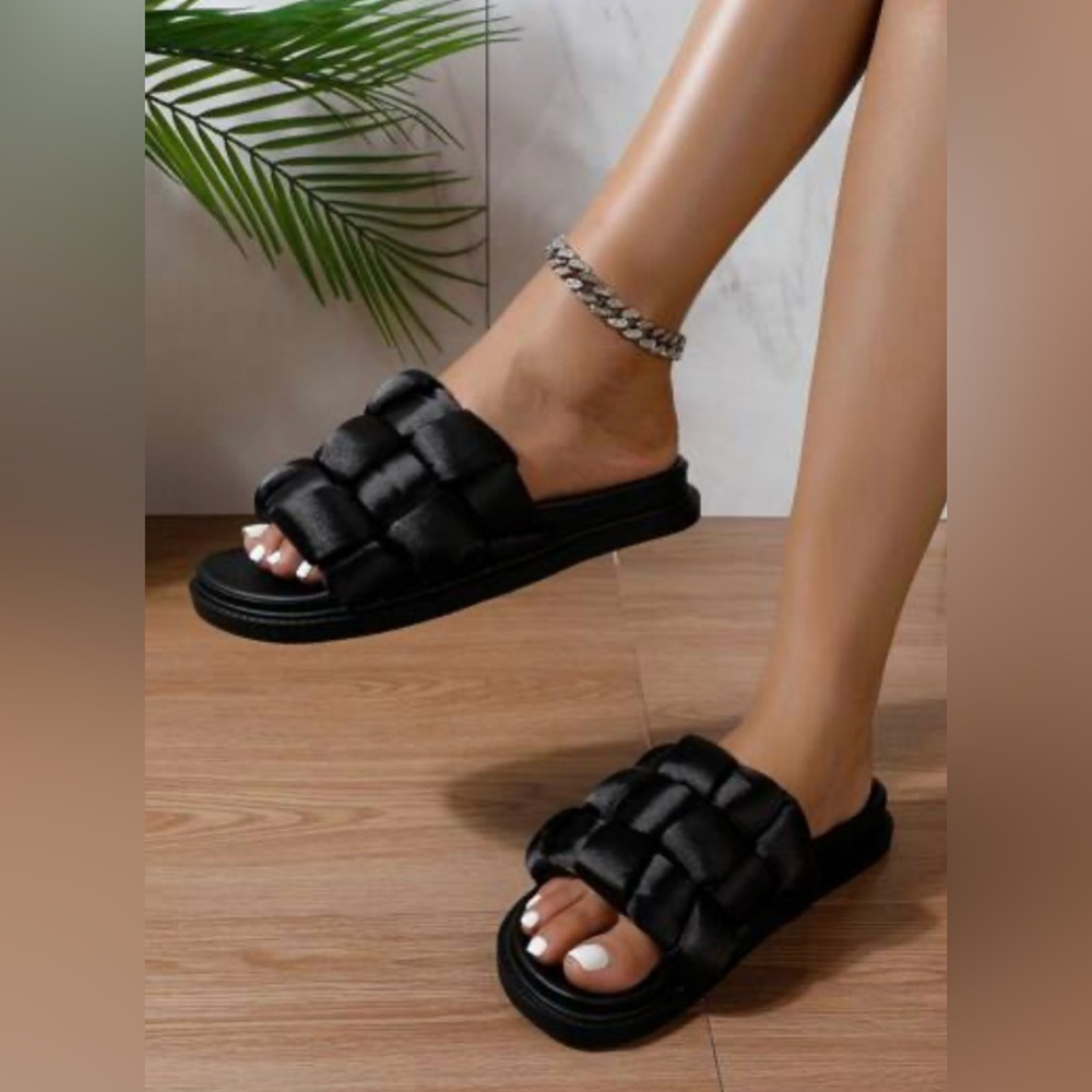 So Me Silky Braided Women's Black Slide Sandals Size 8